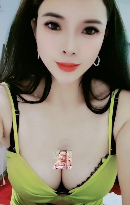 风骚巨乳小丽