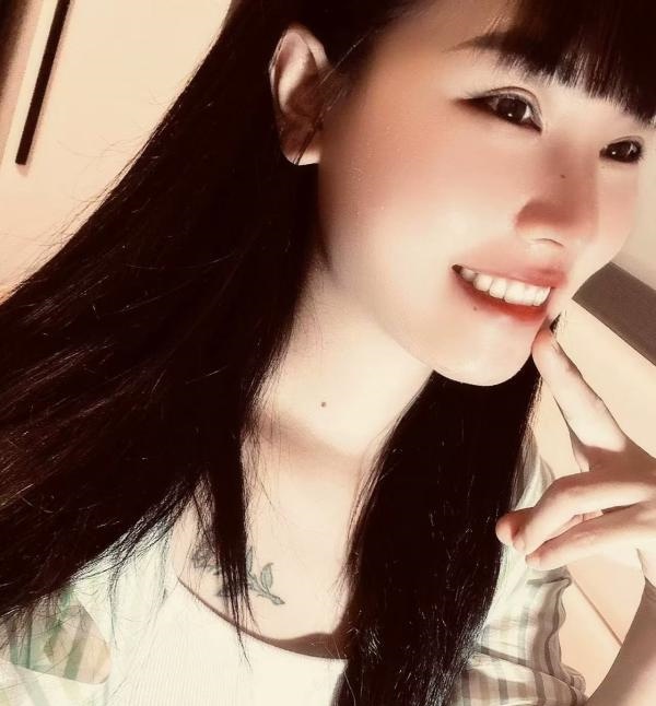 江岸温柔小美