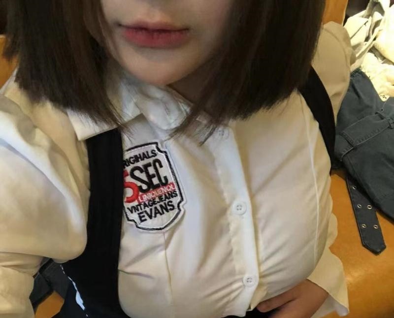 超嫩微坦妹