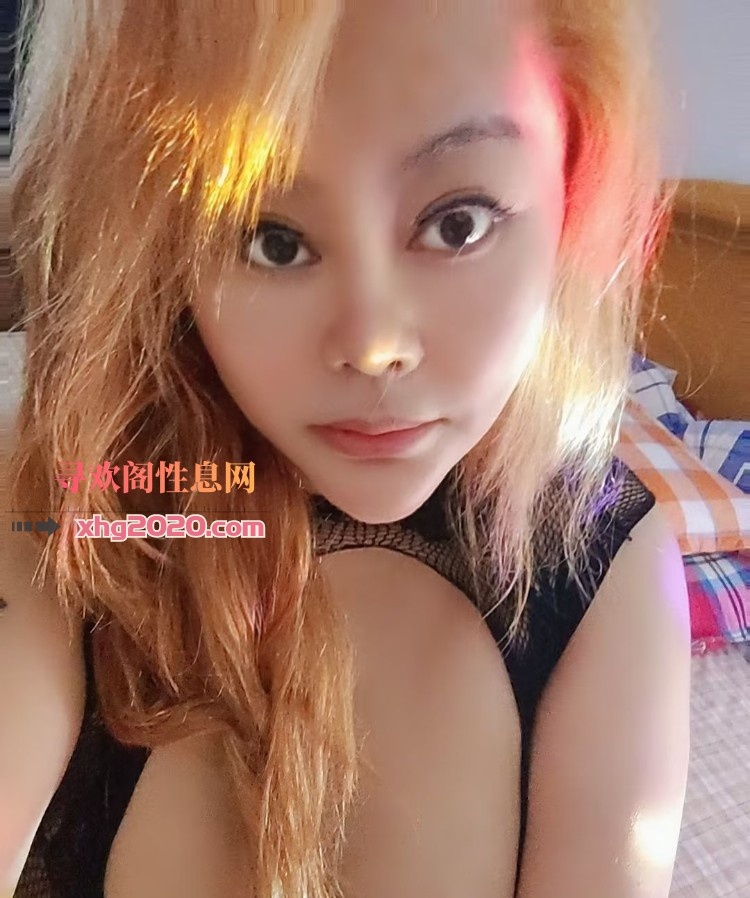 胸大人妻
