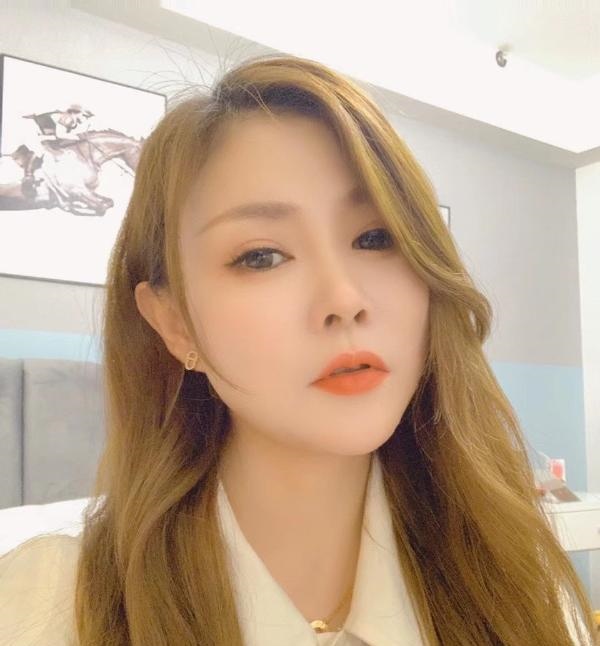 白云小靓妹tina