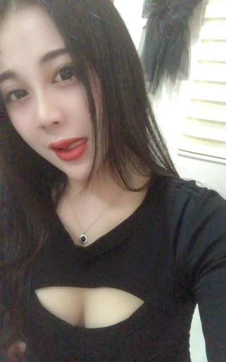轻熟风骚少妇