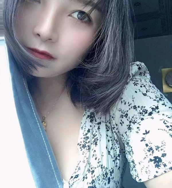 西乡大胸小姐姐