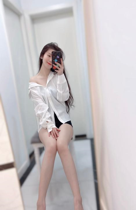 天河长腿黑丝骚少妇