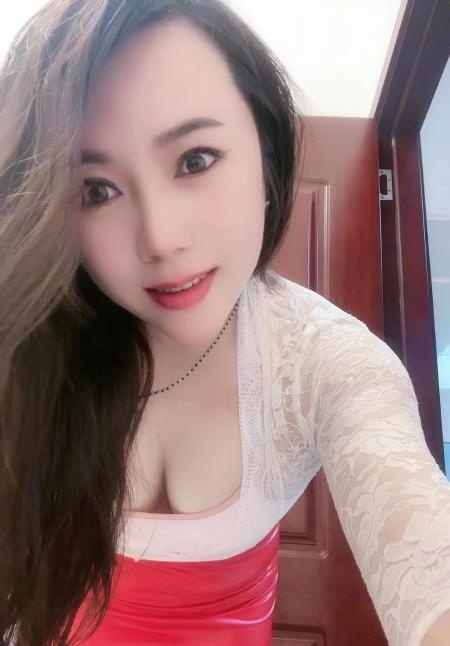 白云妩媚服务少妇