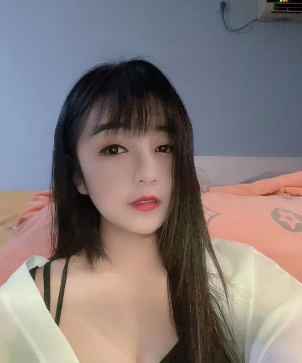 静安小余