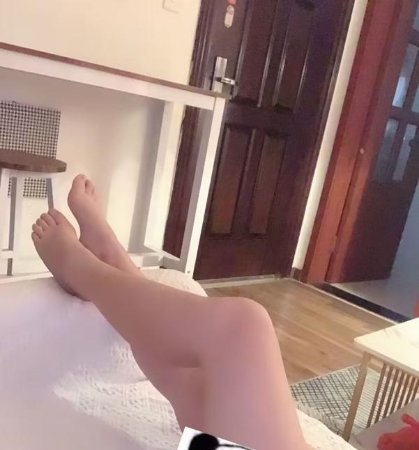 静安小余