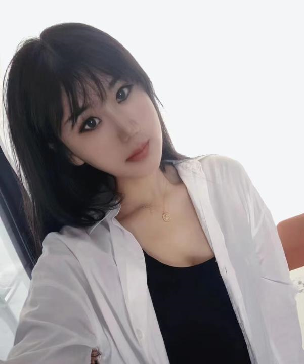 长腿依云