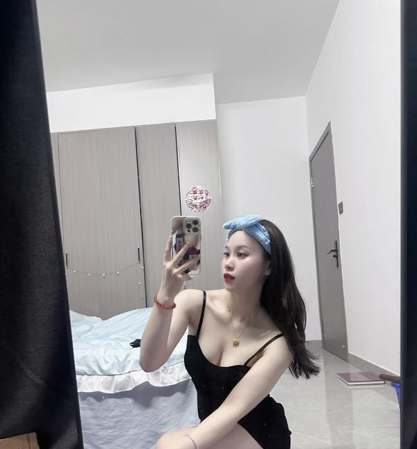 多姿妖艳迷人姐姐