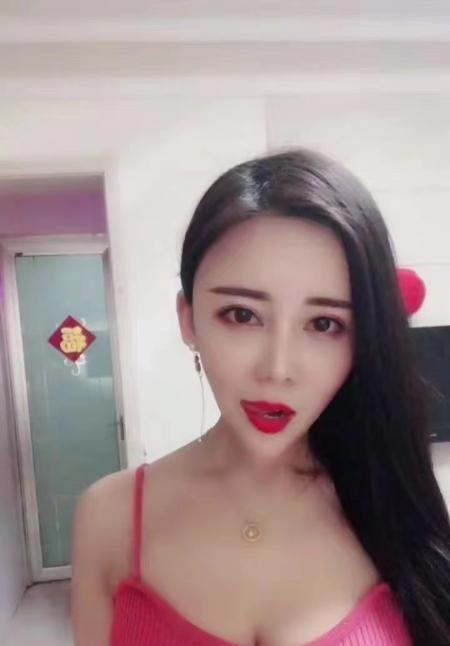 风骚混血小姐姐