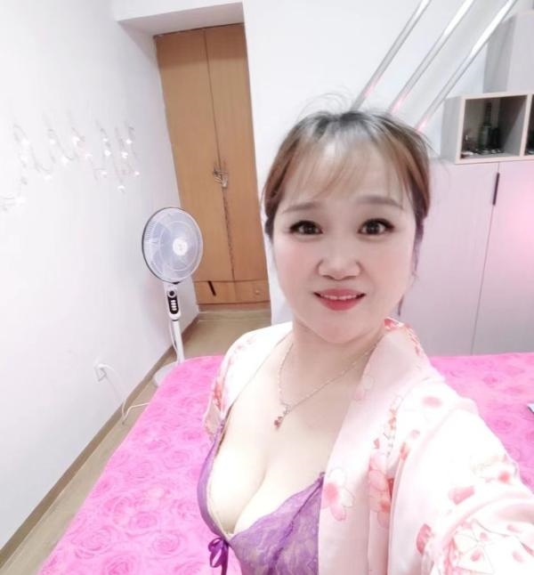 海珠广场熟女媱媱