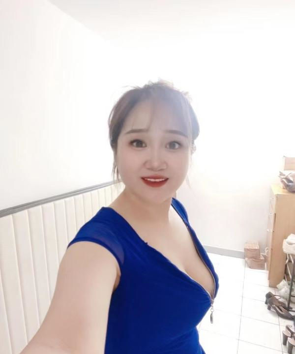 海珠广场熟女媱媱
