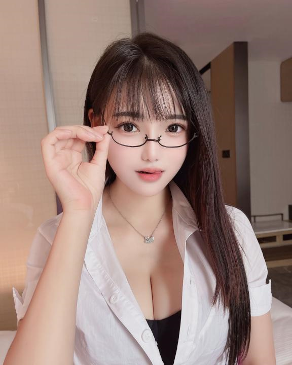 角色扮演小爱老师
