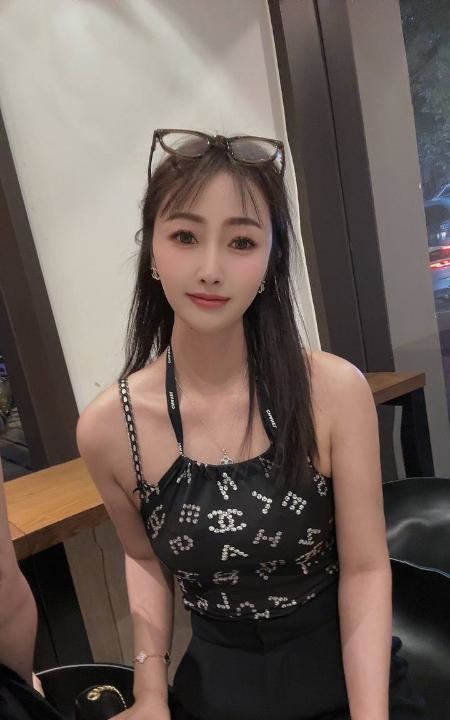 大胸颜值女友老师