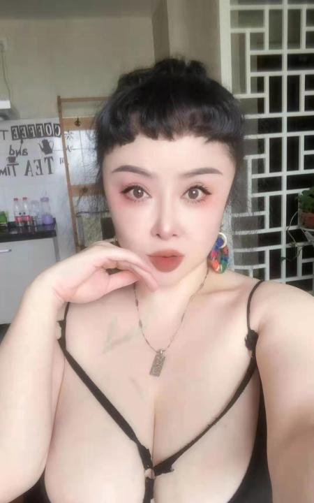 秦淮服务系巨乳