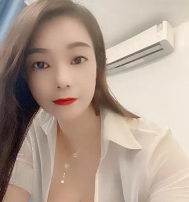 大胸少妇晓晓