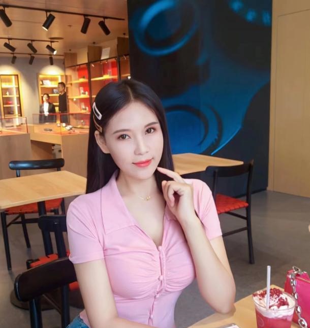 白云服务控欣儿