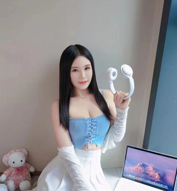 白云服务控欣儿