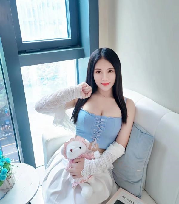 白云服务控欣儿
