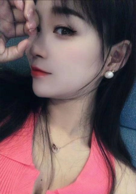 鼓楼长腿瑶瑶