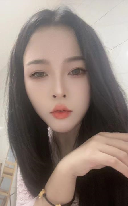 服务系妹子深深