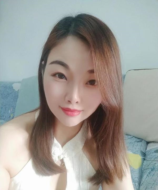 颜值御姐佩佩