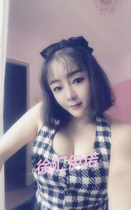 徐汇胸器逼人