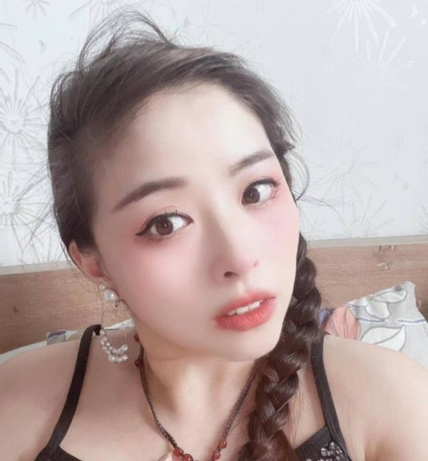 舔蛋女王高手