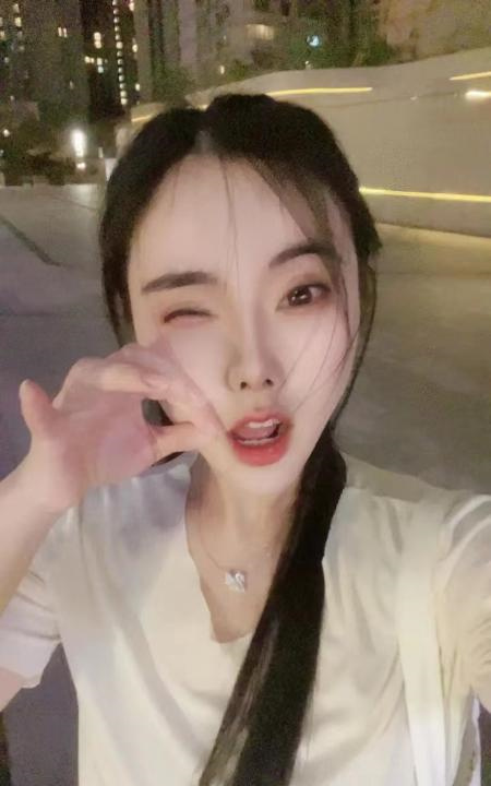 索吻小妖精诺诺