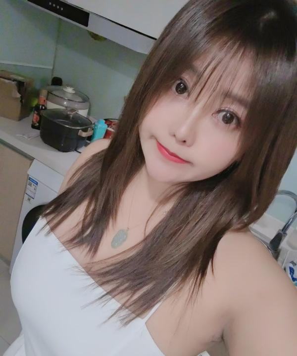 浦口大胸小姐姐