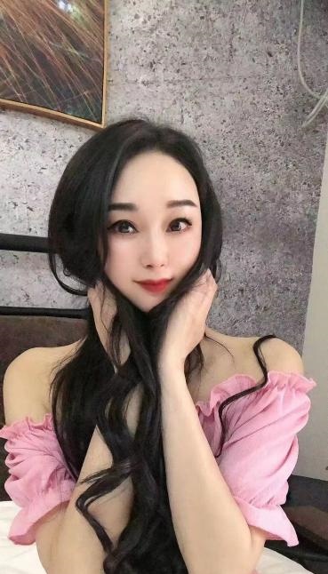 雨花长腿御姐小柒