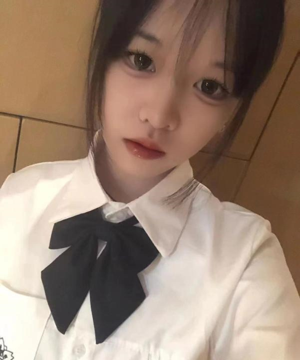 白云望岗小妹妹