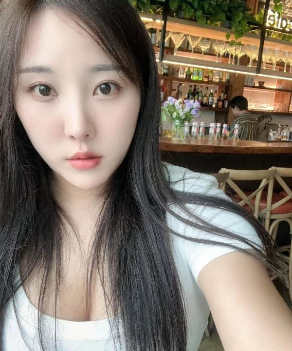 E杯大奶川妹小欣