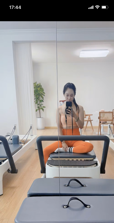 身材好的健身少妇