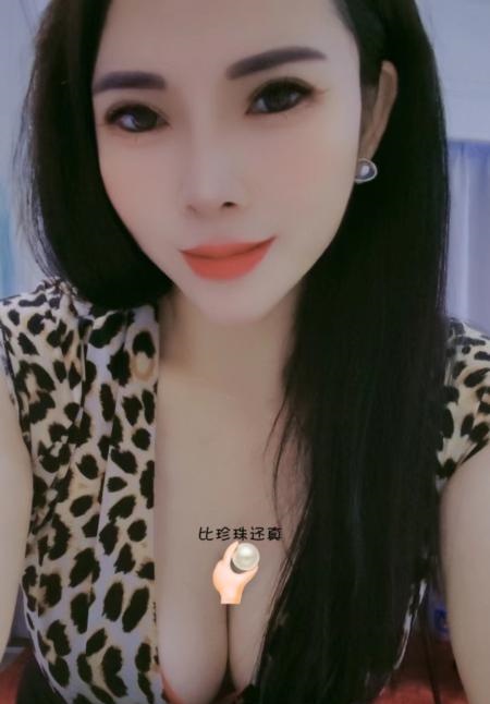 红牌肥臀小姐姐小丽