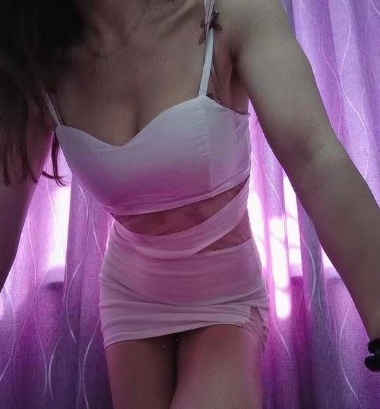 南山苗条御姐小美