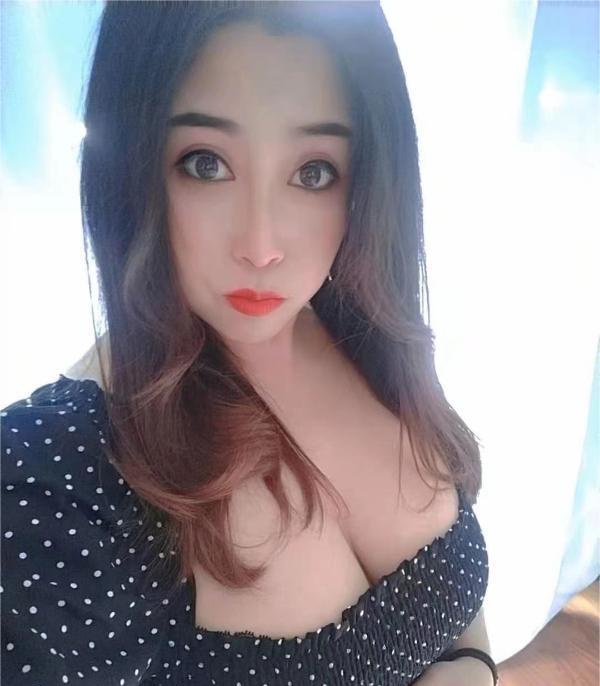 南开胸很挺的小倩