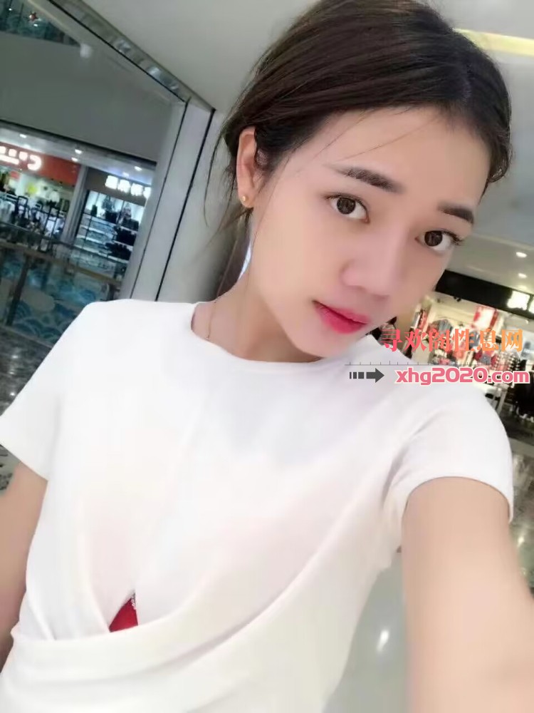 身材娇小抱着起来搞