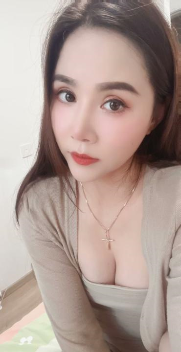 艾米蜜桃臀后入感不错