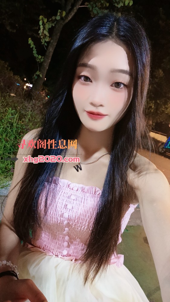 汉口00后小欣欣