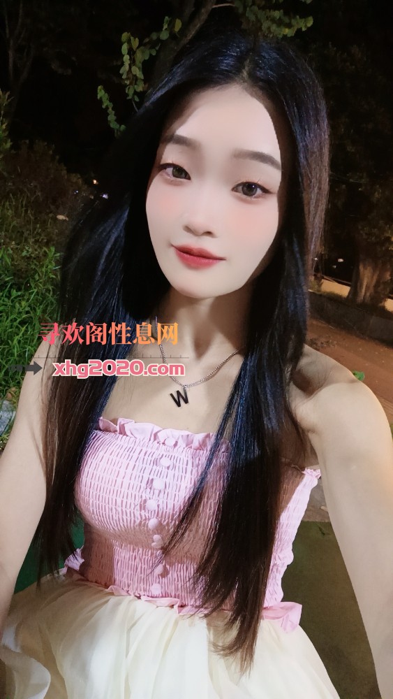 汉口00后小欣欣