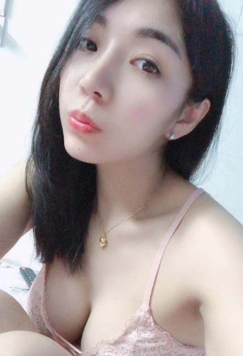 瑜伽老师半夏