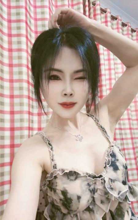 红玫瑰熟女