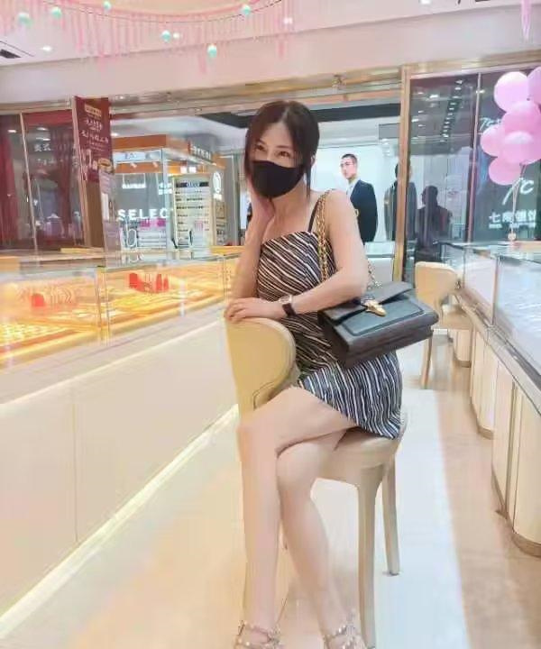 红玫瑰熟女