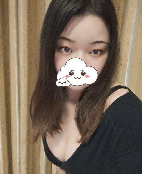 长沙大胸甜妹玲子