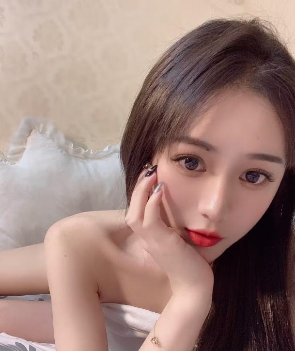 不风尘的娇妹子