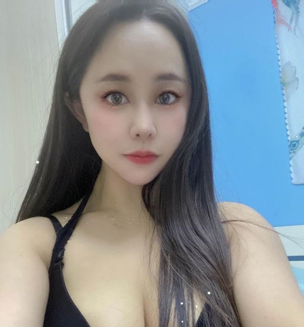 秦淮敏baby
