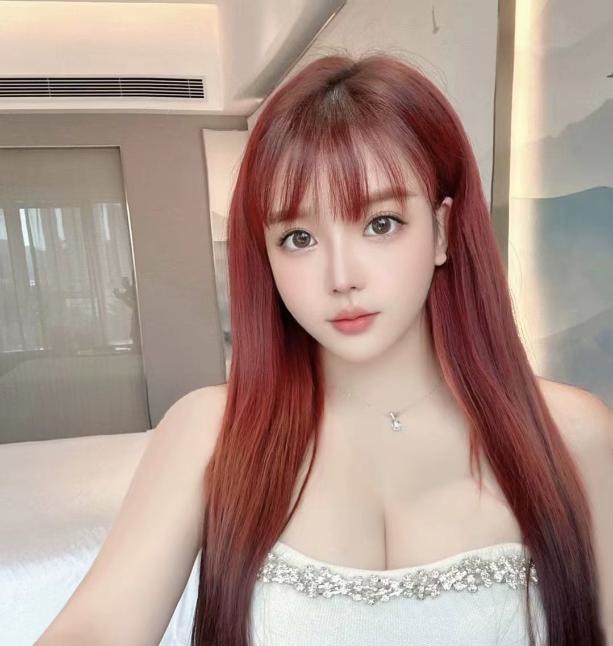 嘉兴颜值大胸小姐姐