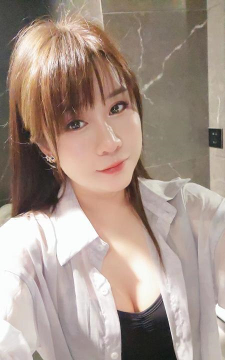 舌吻人妻静静