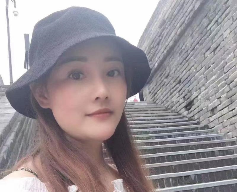 维族少妇